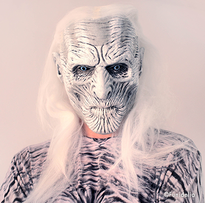 maschera camminante bianco